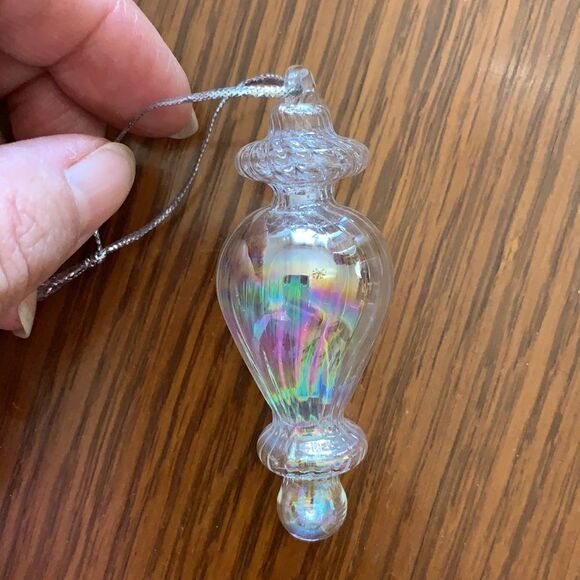 Collection of clear glass & plastic Christmas tree ornaments - Picture 9 of 10